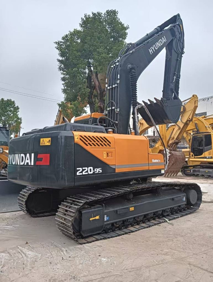 Hyundai 220 LC-9S - Багер гасеничар: слика 1 Hyundai 220 LC-9S - Багер гасеничар: слика 1