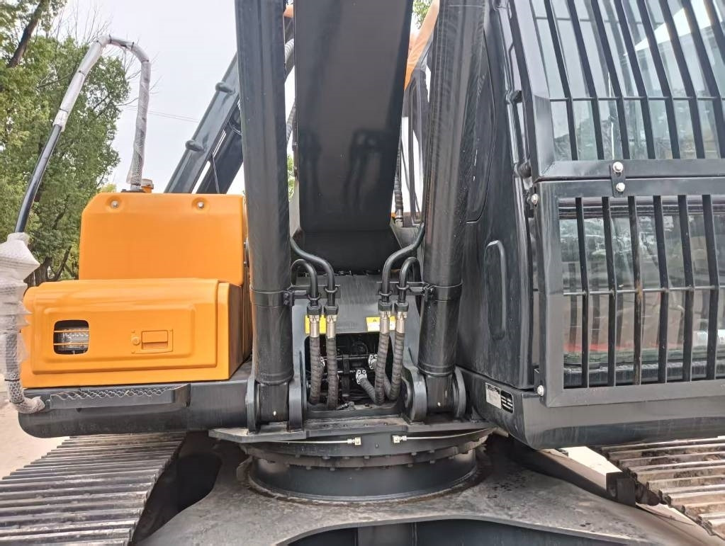 Лизинг на  Hyundai 220 LC-9S Hyundai 220 LC-9S: слика 10