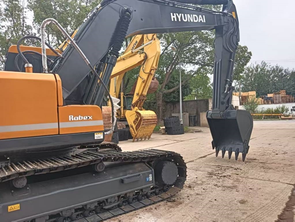 Лизинг на  Hyundai 220 LC-9S Hyundai 220 LC-9S: слика 16