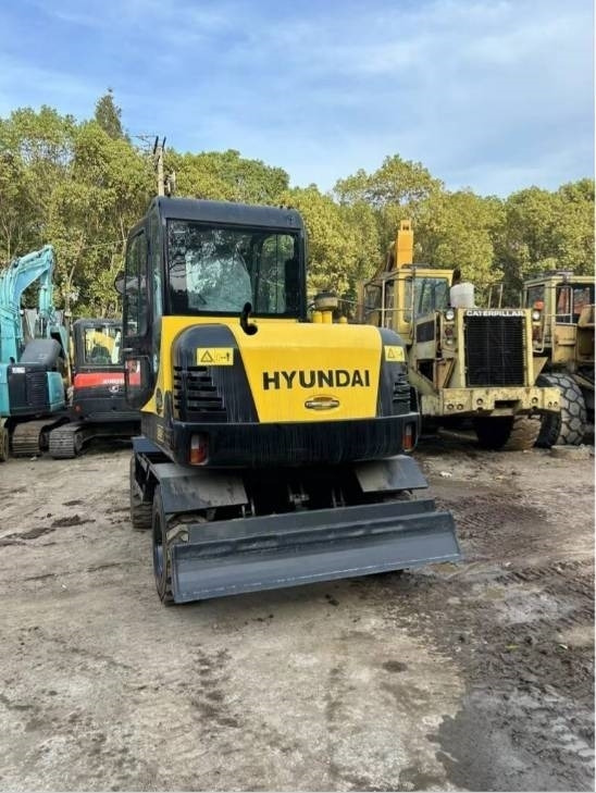 Hyundai 60W-7 - Багер на тркала: слика 3 Hyundai 60W-7 - Багер на тркала: слика 3