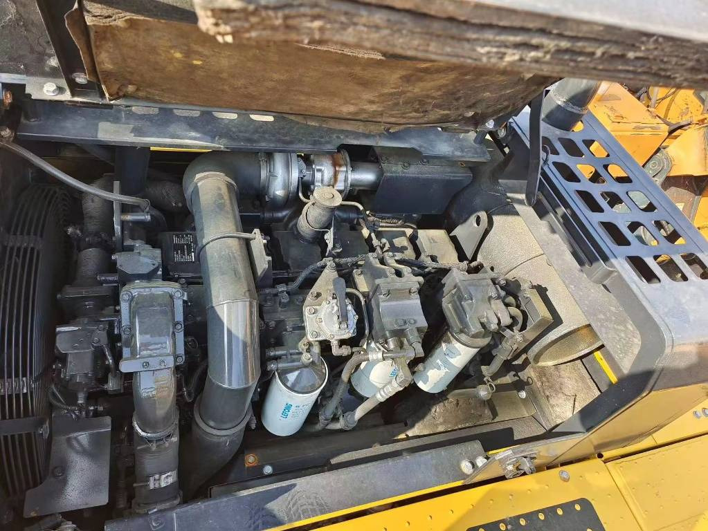 Komatsu PC 400 LC-8 - Багер гасеничар: слика 2 Komatsu PC 400 LC-8 - Багер гасеничар: слика 2