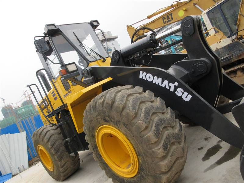 Komatsu WA 380-3 - Натоварувач на тркала: слика 3 Komatsu WA 380-3 - Натоварувач на тркала: слика 3