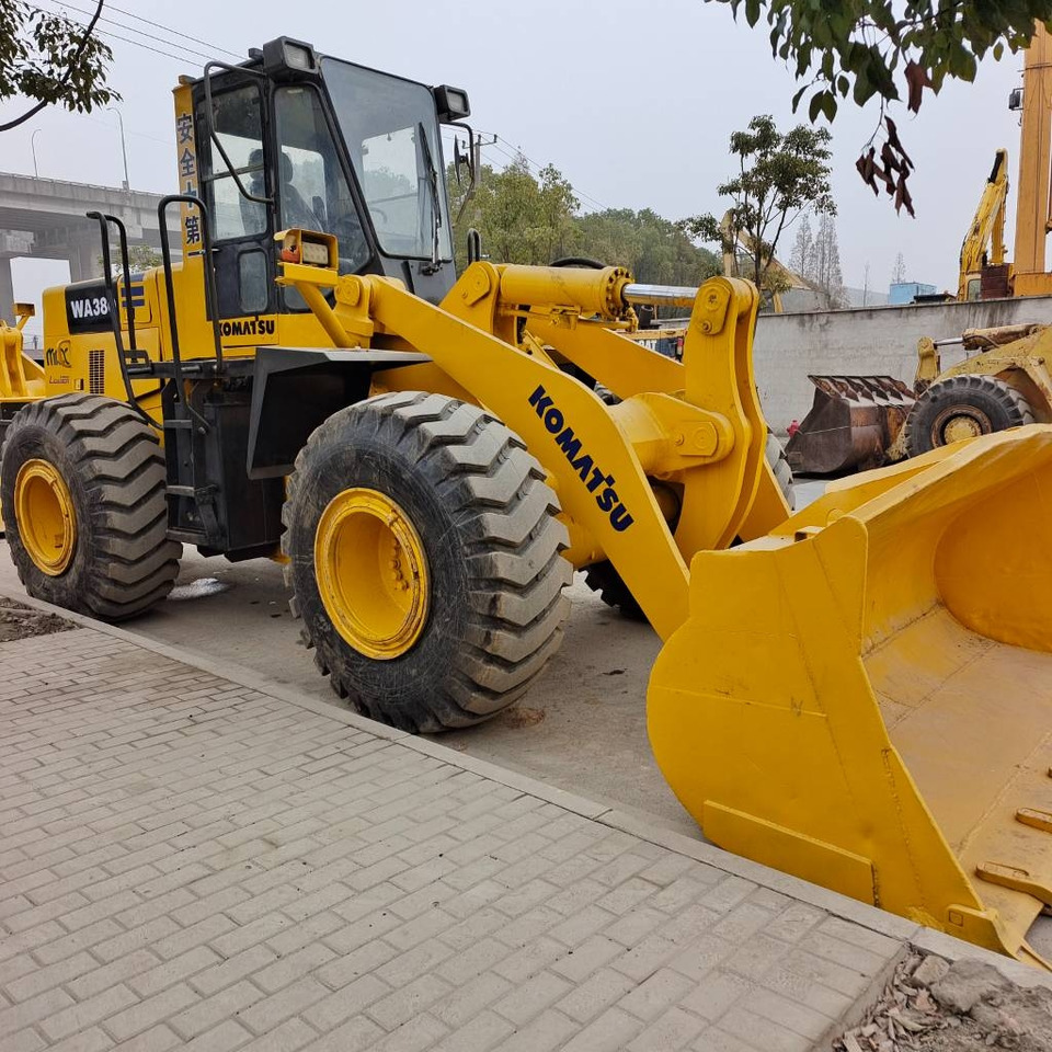 Komatsu WA 380 - Натоварувач на тркала: слика 1 Komatsu WA 380 - Натоварувач на тркала: слика 1