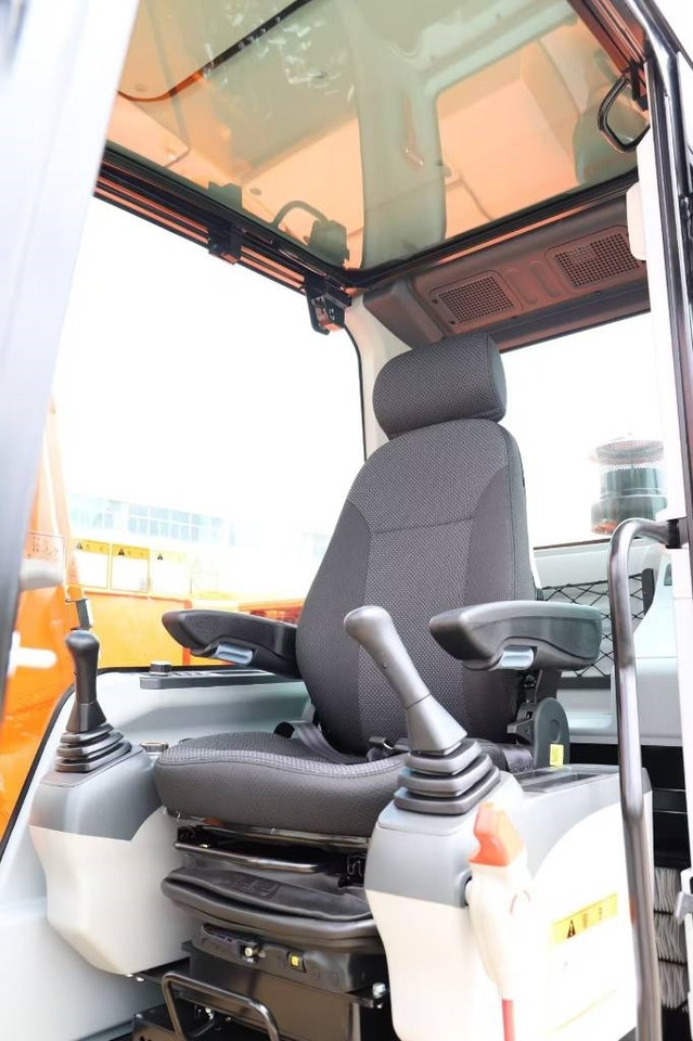 Lonking LG 6150 G4 100% brand new machine - Багер гасеничар: слика 3 Lonking LG 6150 G4 100% brand new machine - Багер гасеничар: слика 3