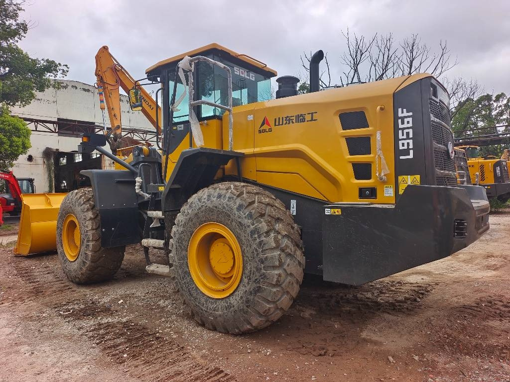 SDLG 956F - Натоварувач на тркала: слика 1 SDLG 956F - Натоварувач на тркала: слика 1