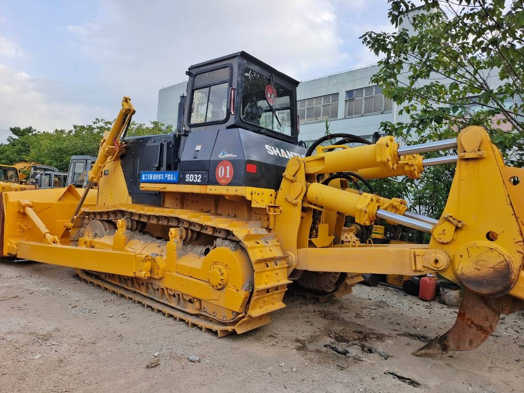 Shantui SD 32 - Булдожер: слика 1 Shantui SD 32 - Булдожер: слика 1