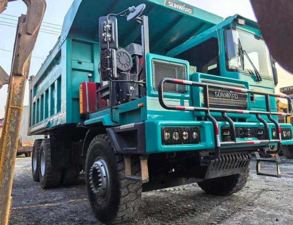 Sunward SWK 105 - Голем истоварувач/ Камион за камења: слика 1 Sunward SWK 105 - Голем истоварувач/ Камион за камења: слика 1