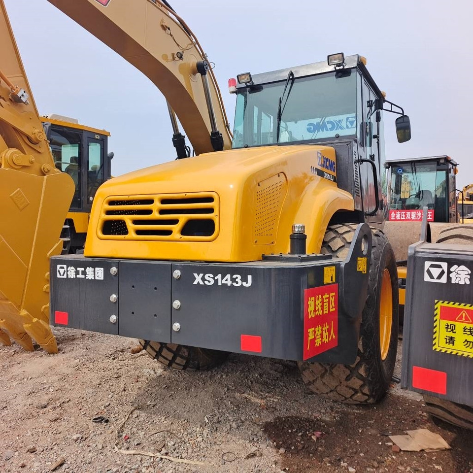 XCMG XS 143J - Компактор: слика 5 XCMG XS 143J - Компактор: слика 5