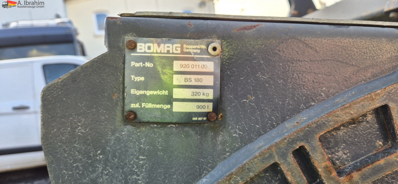 Bomag BW 174 AD2 | 12 t | Splitstreuer | Vibrator | Voll funktionsfähig - Ваљак: слика 3 Bomag BW 174 AD2 | 12 t | Splitstreuer | Vibrator | Voll funktionsfähig - Ваљак: слика 3