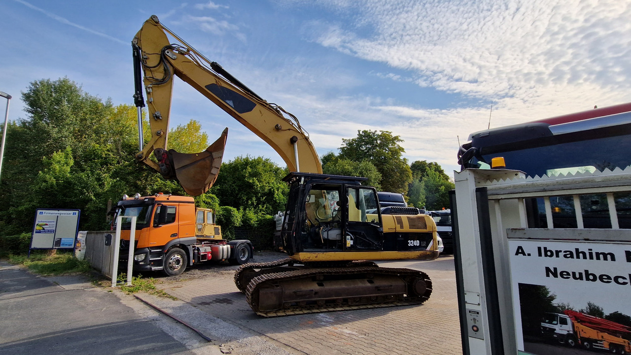 CAT 324 D Deutsche Maschine | Schnellwechsler | Löffel | Hammerhydraulik | 8016h original - Багер гасеничар: слика 1 CAT 324 D Deutsche Maschine | Schnellwechsler | Löffel | Hammerhydraulik | 8016h original - Багер гасеничар: слика 1