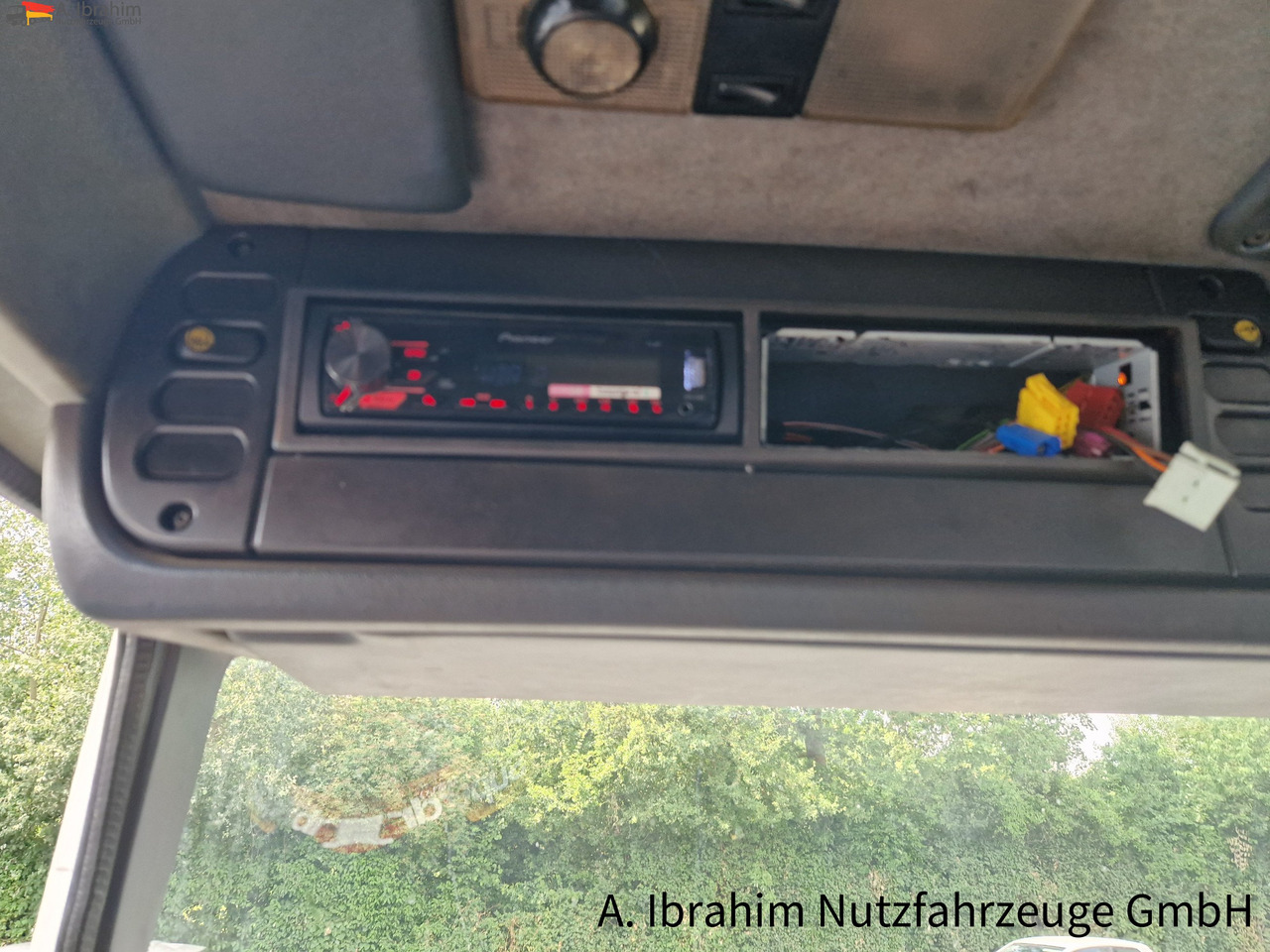 Daf CF 290 Wassertank 13500 L, Tank verzinkt Vorlauf- Lift- Lenkachse - Камион цистерна: слика 3 Daf CF 290 Wassertank 13500 L, Tank verzinkt Vorlauf- Lift- Lenkachse - Камион цистерна: слика 3