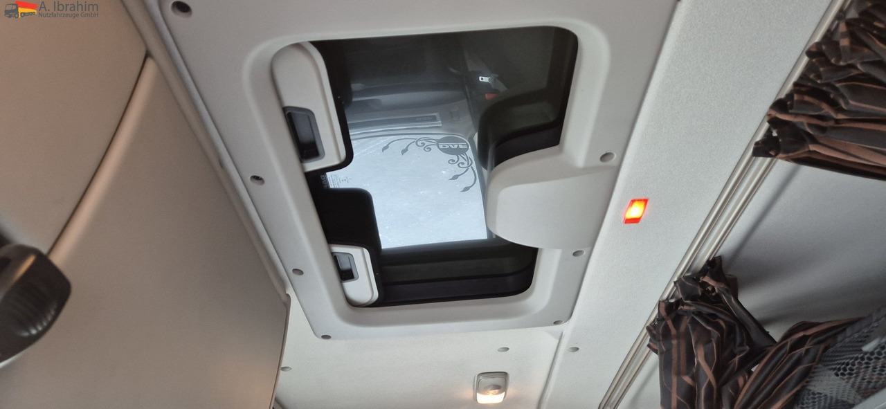 Daf XF 450 FAR Edscha Liftachse auch als Komplettzug !! - Камион со церада: слика 5 Daf XF 450 FAR Edscha Liftachse auch als Komplettzug !! - Камион со церада: слика 5