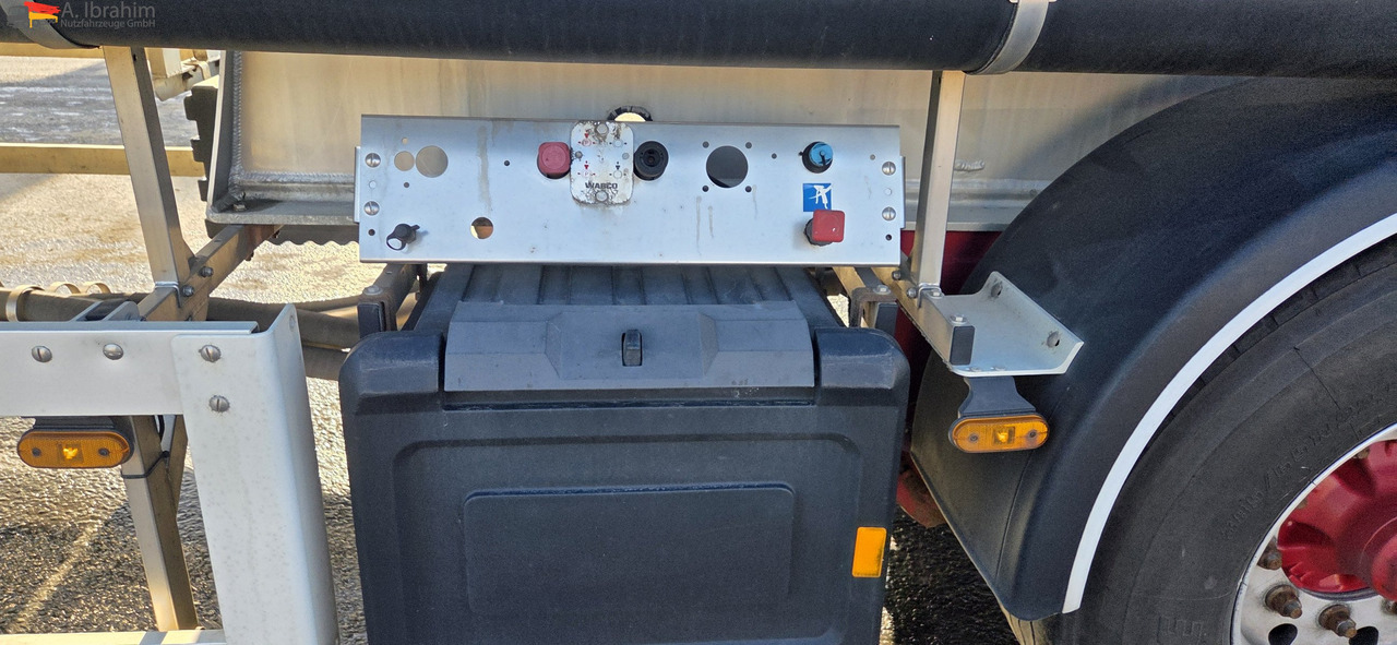 Feldbinder EUT 40.3 Liftachse, Scheibenbremse Topzustand | einsatzbereit - Полуприколка силос: слика 3 Feldbinder EUT 40.3 Liftachse, Scheibenbremse Topzustand | einsatzbereit - Полуприколка силос: слика 3