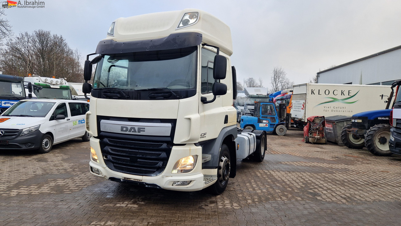Daf CF 440 Hochdach deutsches Fahrzeug, fehlerfrei im Display - Камион влекач: слика 1 Daf CF 440 Hochdach deutsches Fahrzeug, fehlerfrei im Display - Камион влекач: слика 1