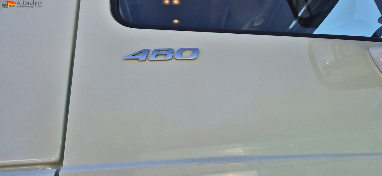 Daf XF 480 FT einsatzbereit Vollspoiler, Retarder 2xTank - Камион влекач: слика 5 Daf XF 480 FT einsatzbereit Vollspoiler, Retarder 2xTank - Камион влекач: слика 5