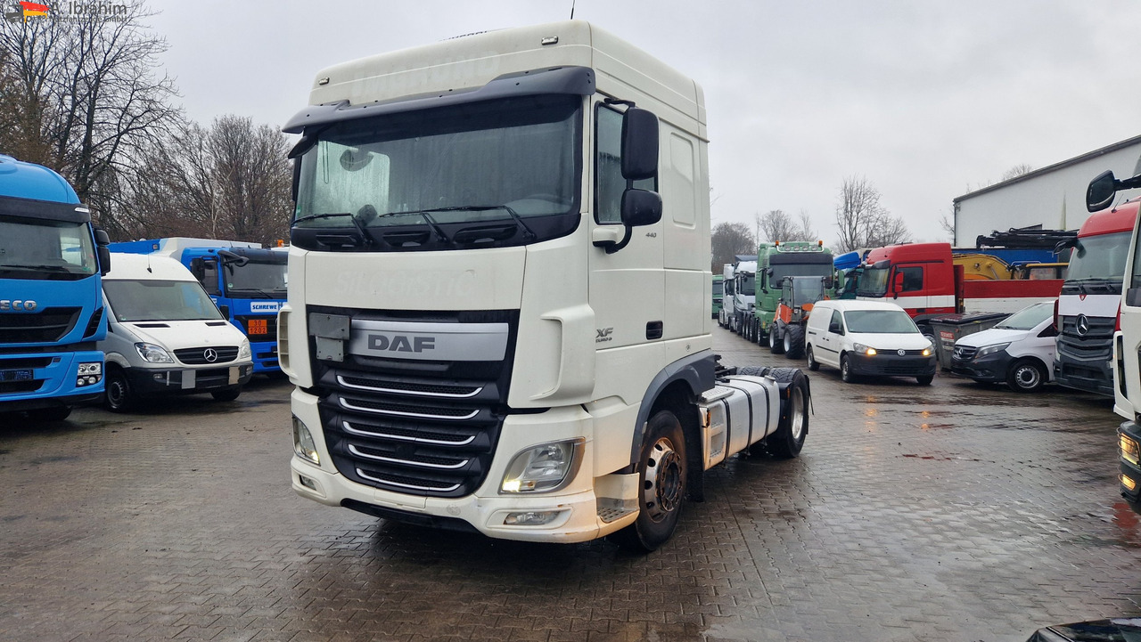 Daf XF440FT Spacecab, PTU für Kompressor - Камион влекач: слика 1 Daf XF440FT Spacecab, PTU für Kompressor - Камион влекач: слика 1