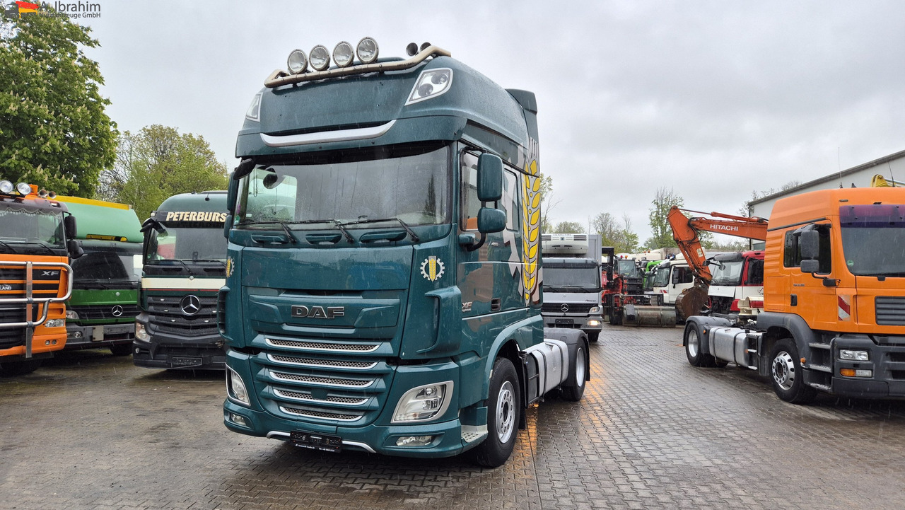 Daf XF460 FT Spoiler, Kipphydr., Retarder, Standklima deutsches Fahrzeug 1. Hand - Камион влекач: слика 1 Daf XF460 FT Spoiler, Kipphydr., Retarder, Standklima deutsches Fahrzeug 1. Hand - Камион влекач: слика 1