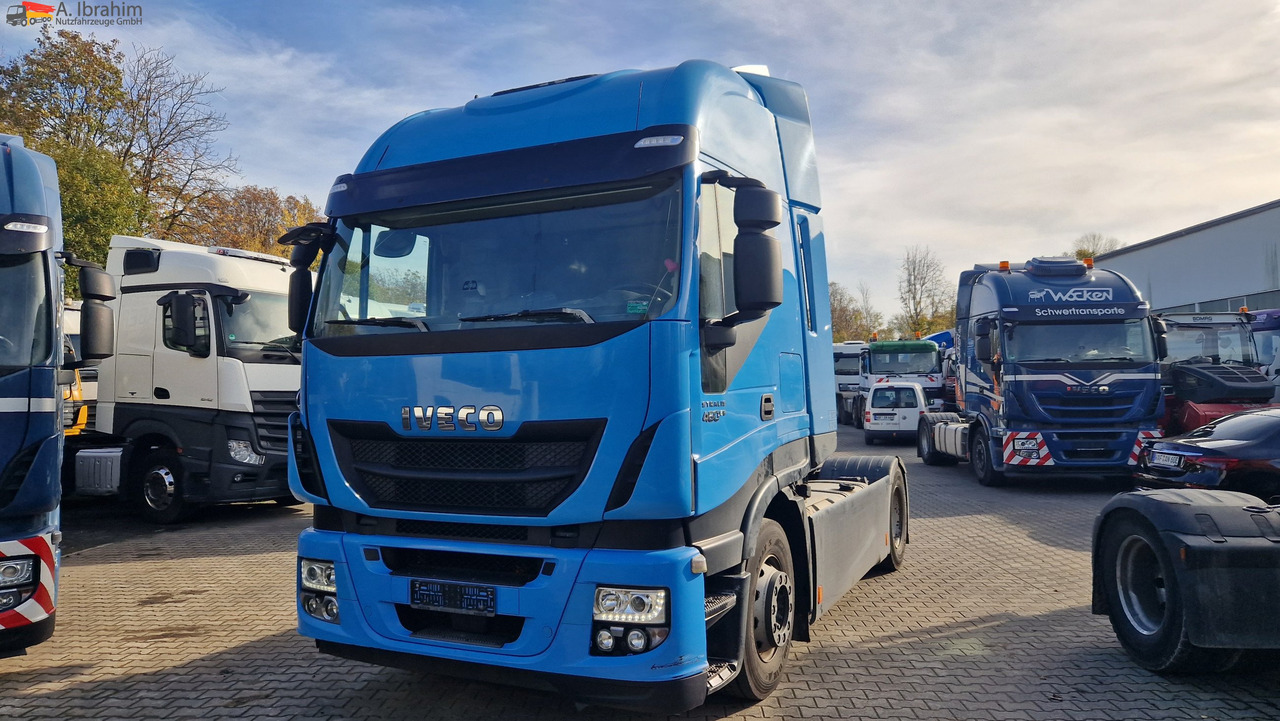 Iveco Stralis 460 Vollspoiler 3x vorhanden - Камион влекач: слика 1 Iveco Stralis 460 Vollspoiler 3x vorhanden - Камион влекач: слика 1