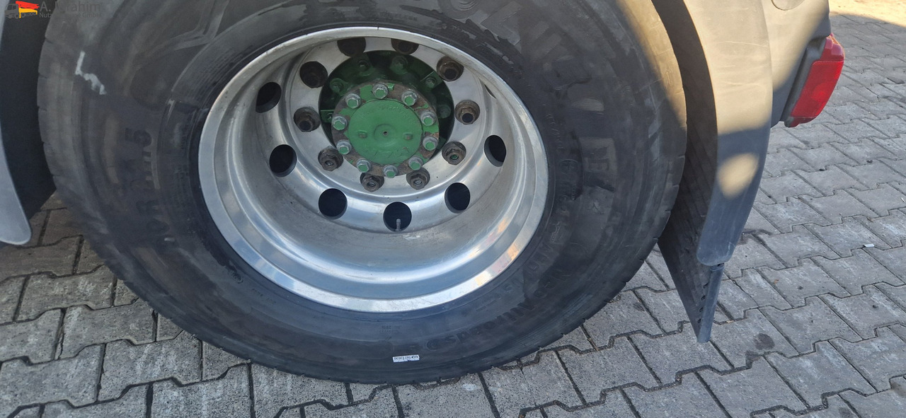 MAN TGS 18.400 PTO für Kompressor sehr sauber, 8x baugleich - Камион влекач: слика 4 MAN TGS 18.400 PTO für Kompressor sehr sauber, 8x baugleich - Камион влекач: слика 4