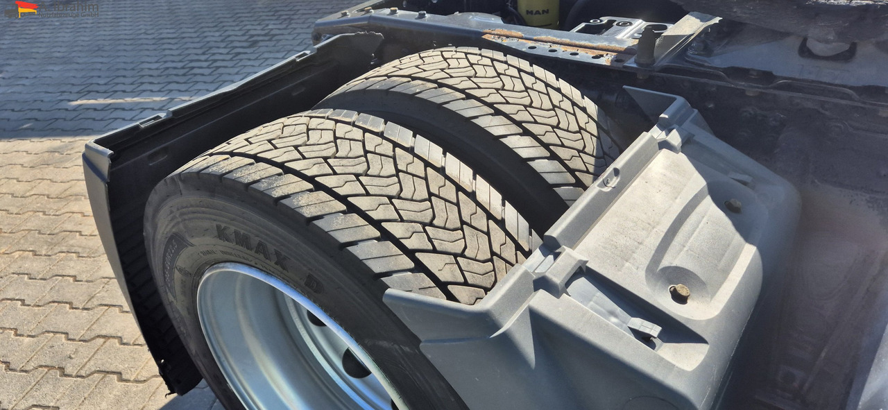 MAN TGX 18.460 Retarder, Klima, 1. Hand 04 2018 - Камион влекач: слика 3 MAN TGX 18.460 Retarder, Klima, 1. Hand 04 2018 - Камион влекач: слика 3