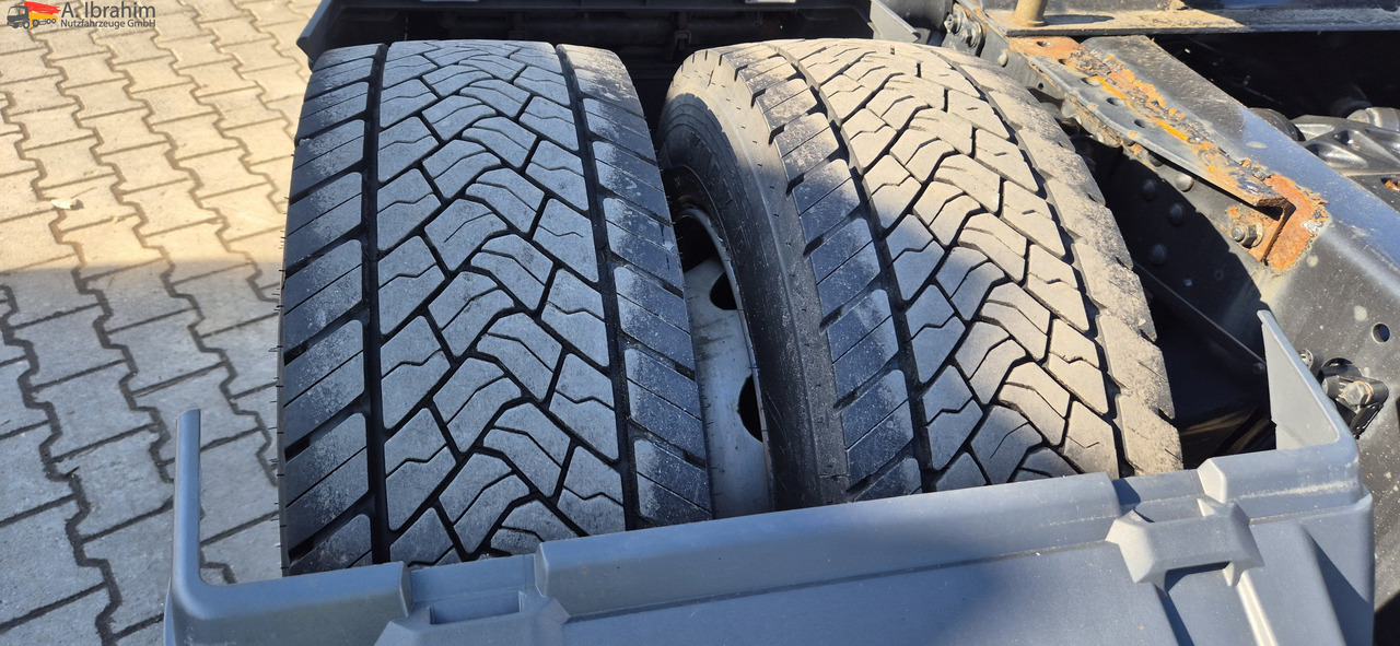 MAN TGX 18.460 Retarder, Klima, 1. Hand 04 2018 - Камион влекач: слика 5 MAN TGX 18.460 Retarder, Klima, 1. Hand 04 2018 - Камион влекач: слика 5