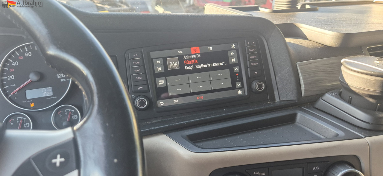 MAN TGX 18.500 Retarder | Standklima | XXL | 2x Tank | LED | deutsches Fahrzeug - Камион влекач: слика 2 MAN TGX 18.500 Retarder | Standklima | XXL | 2x Tank | LED | deutsches Fahrzeug - Камион влекач: слика 2