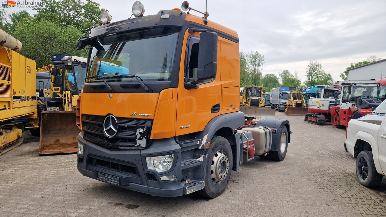 Mercedes-Benz 1840 Actros, 3x vorhanden, identisch deutsche Fahrzeuge einsatzbereit - Камион влекач: слика 1 Mercedes-Benz 1840 Actros, 3x vorhanden, identisch deutsche Fahrzeuge einsatzbereit - Камион влекач: слика 1