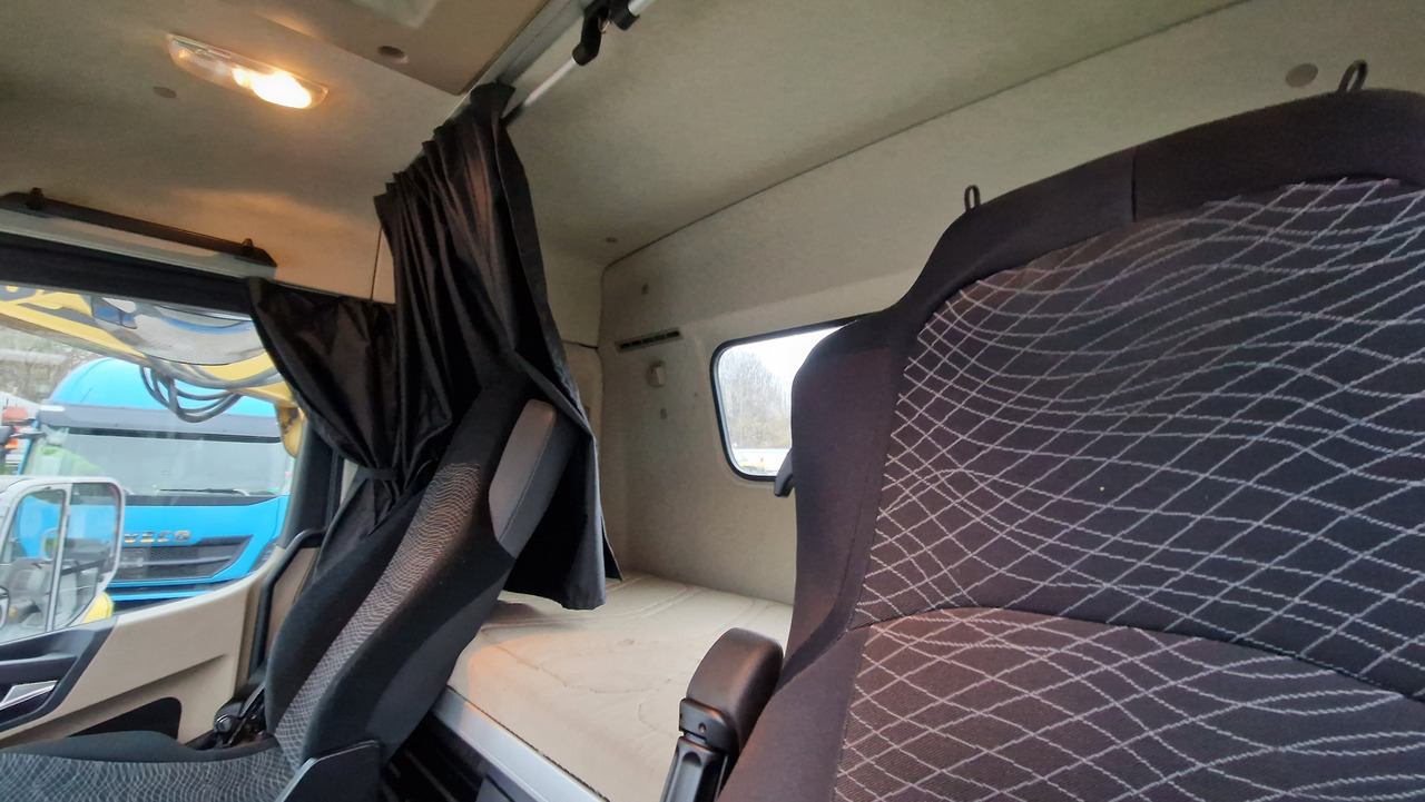 Лизинг на Mercedes-Benz 1840 Klima, Retarder, Kamera deutsches Fahrzeug Mercedes-Benz 1840 Klima, Retarder, Kamera deutsches Fahrzeug: слика 7 Лизинг на Mercedes-Benz 1840 Klima, Retarder, Kamera deutsches Fahrzeug Mercedes-Benz 1840 Klima, Retarder, Kamera deutsches Fahrzeug: слика 7