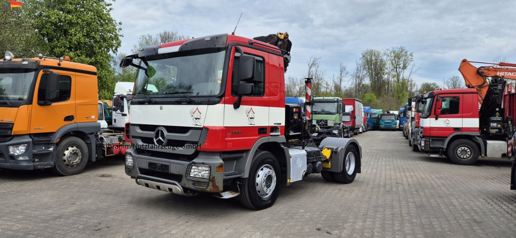 Mercedes-Benz 1841 Kran HIAB 166Bj. 2016 Funk FB - Камион влекач: слика 1 Mercedes-Benz 1841 Kran HIAB 166Bj. 2016 Funk FB - Камион влекач: слика 1