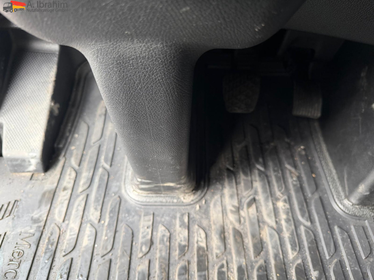 Mercedes-Benz 1842LS Retarder | 4x2 | Klima | MegaSpace - Камион влекач: слика 3 Mercedes-Benz 1842LS Retarder | 4x2 | Klima | MegaSpace - Камион влекач: слика 3