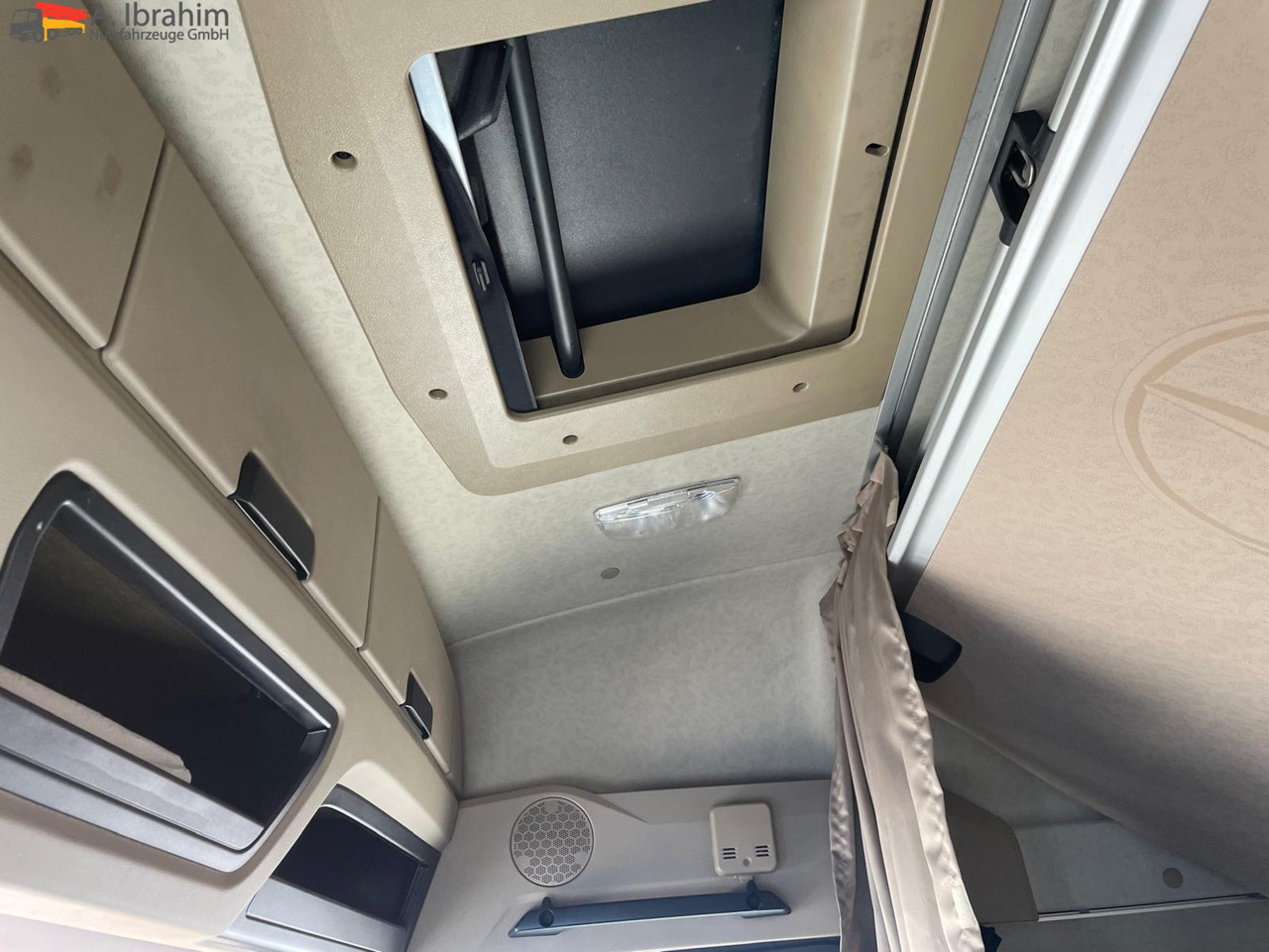 Mercedes-Benz 1845 Kipphydraulik, Retarder, Kompressor 4x2 - Камион влекач: слика 5 Mercedes-Benz 1845 Kipphydraulik, Retarder, Kompressor 4x2 - Камион влекач: слика 5