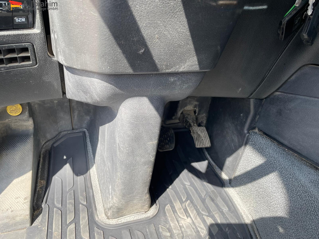 Mercedes-Benz 1845 Kipphydraulik, Retarder, Kompressor 4x2 - Камион влекач: слика 2 Mercedes-Benz 1845 Kipphydraulik, Retarder, Kompressor 4x2 - Камион влекач: слика 2