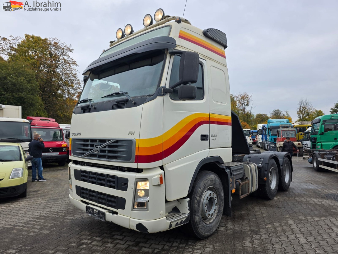 Volvo FH 520 | 6x4 | Schaltgetriebe | Blatt Blatt Klima | Trommelbremse | 3 Pedals - Камион влекач: слика 1 Volvo FH 520 | 6x4 | Schaltgetriebe | Blatt Blatt Klima | Trommelbremse | 3 Pedals - Камион влекач: слика 1