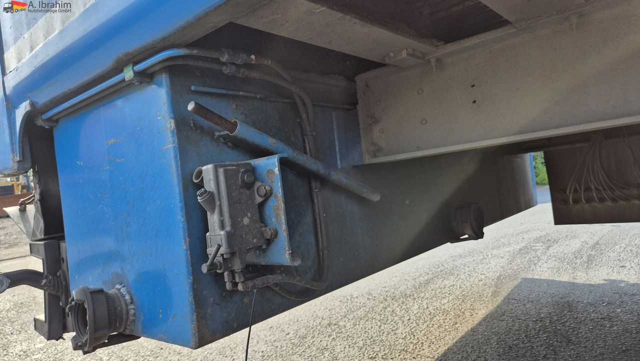 Kraker CF-200 Cargo-Floor Boden, Liftachse, SAF Achsen - Полуприколка со подвижен под за истовар: слика 3 Kraker CF-200 Cargo-Floor Boden, Liftachse, SAF Achsen - Полуприколка со подвижен под за истовар: слика 3