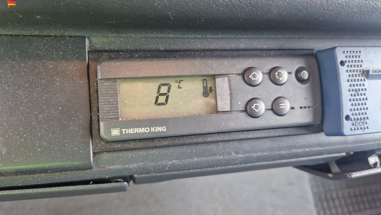 MAN 8.180 Thermokingkühlung - 30 ° sauber, 3. Gang kratzt, voll fahrbereit - Камион ладилник: слика 4 MAN 8.180 Thermokingkühlung - 30 ° sauber, 3. Gang kratzt, voll fahrbereit - Камион ладилник: слика 4