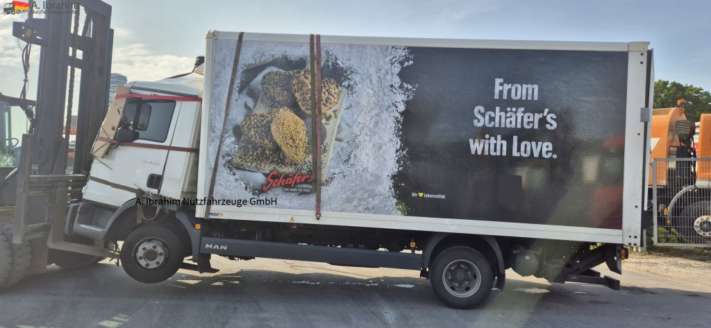 MAN TGL 8.160 4x2 Brotkoffer mit Kühlfach nicht fahrbereit ! nicht rollfähig - Комбе ладилник: слика 1 MAN TGL 8.160 4x2 Brotkoffer mit Kühlfach nicht fahrbereit ! nicht rollfähig - Комбе ладилник: слика 1