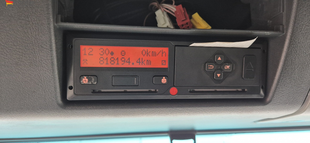 MAN TGX 26.460 Vario-Rahmen deutsches Fahrzeug. ohne Wechselbrücke - Камион со церада: слика 4 MAN TGX 26.460 Vario-Rahmen deutsches Fahrzeug. ohne Wechselbrücke - Камион со церада: слика 4