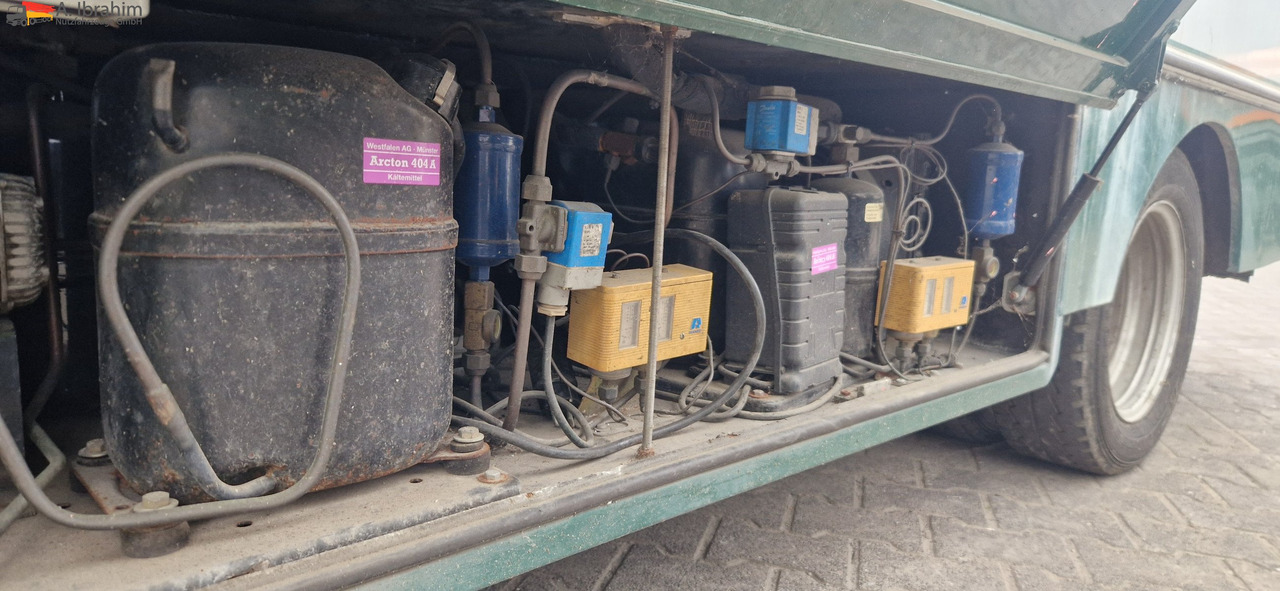 Mercedes-Benz 413 CDI Tiefkühlfächer, autom. Verkaufsklappe Basis ist ok - Комбе ладилник: слика 3 Mercedes-Benz 413 CDI Tiefkühlfächer, autom. Verkaufsklappe Basis ist ok - Комбе ладилник: слика 3