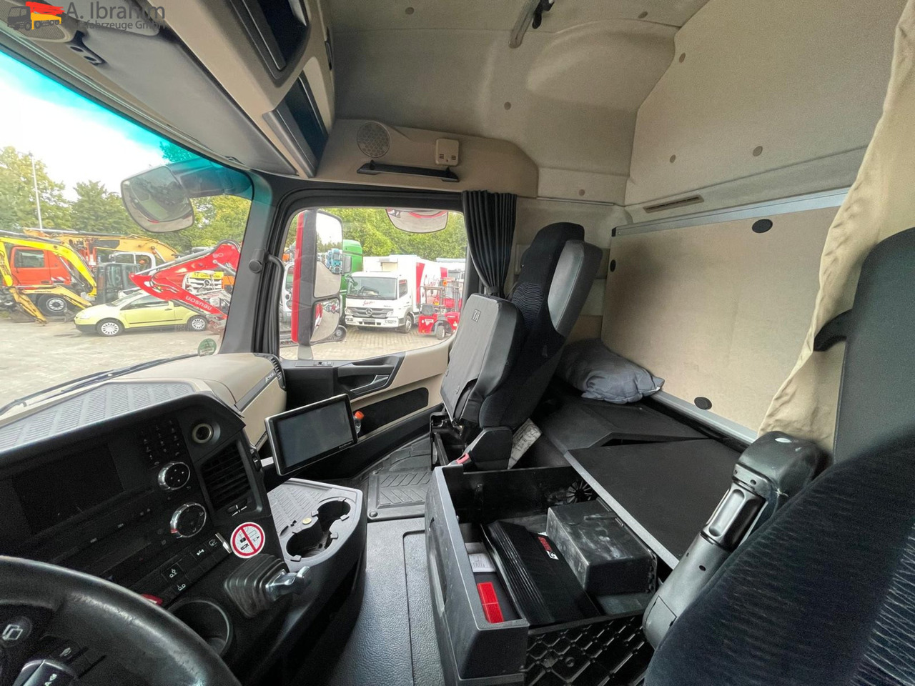 Mercedes-Benz Actros 2545 6x2 Pritsche Kran HIAB 166 - Камион со платформа, Камион со кран: слика 3 Mercedes-Benz Actros 2545 6x2 Pritsche Kran HIAB 166 - Камион со платформа, Камион со кран: слика 3