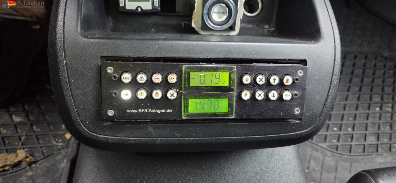 Mercedes-Benz BF 3 - GST 3 Zeichen Anlage 3050 kg zzGw - Камион за продажба на добра: слика 4 Mercedes-Benz BF 3 - GST 3 Zeichen Anlage 3050 kg zzGw - Камион за продажба на добра: слика 4