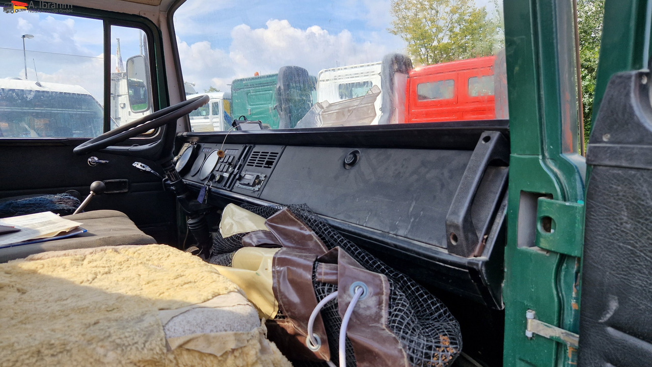 Mercedes-Benz DB 813 Pritsche Kran H- Kennzeichen,Oldtimer ein Stück Geschichte - Комбе со отворен сандак: слика 3 Mercedes-Benz DB 813 Pritsche Kran H- Kennzeichen,Oldtimer ein Stück Geschichte - Комбе со отворен сандак: слика 3