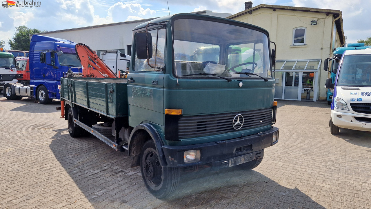 Mercedes-Benz DB 813 Pritsche Kran H- Kennzeichen,Oldtimer ein Stück Geschichte - Комбе со отворен сандак: слика 1 Mercedes-Benz DB 813 Pritsche Kran H- Kennzeichen,Oldtimer ein Stück Geschichte - Комбе со отворен сандак: слика 1