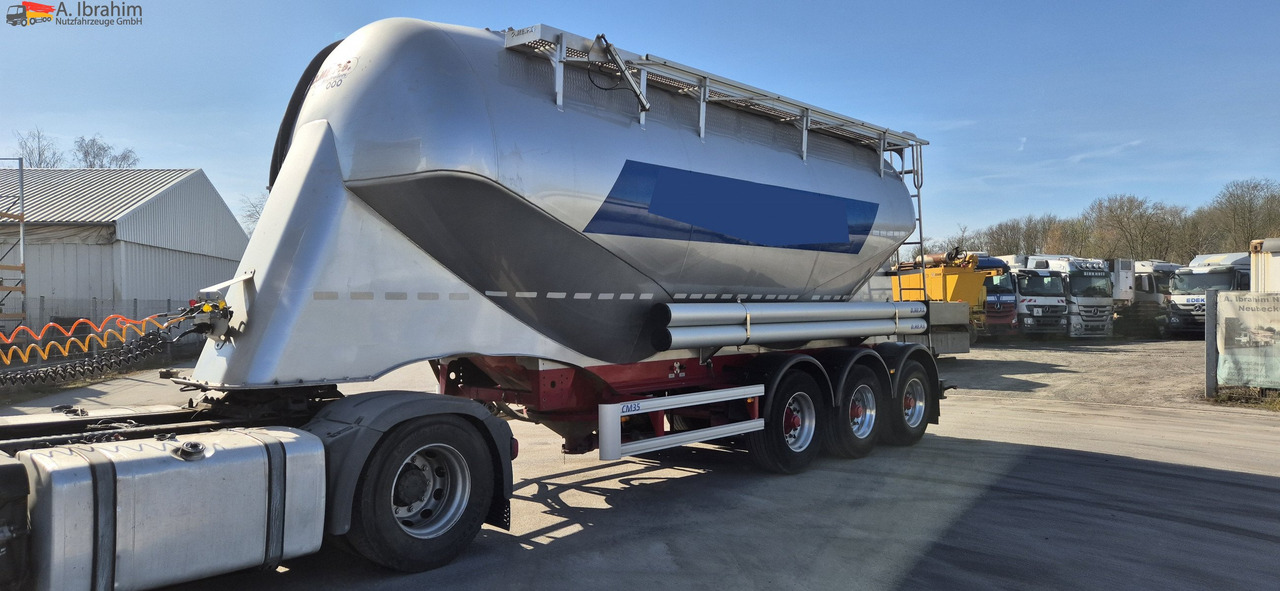 O.M.E.P.S Unfall, voll fahrbereit 35 cbm - Полуприколка силос: слика 1 O.M.E.P.S Unfall, voll fahrbereit 35 cbm - Полуприколка силос: слика 1