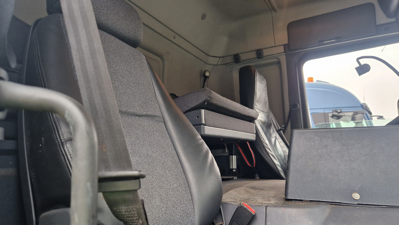 Камион со кука за подигање Scania P380 VDL Haken  Lenk-Liftachse: слика 6