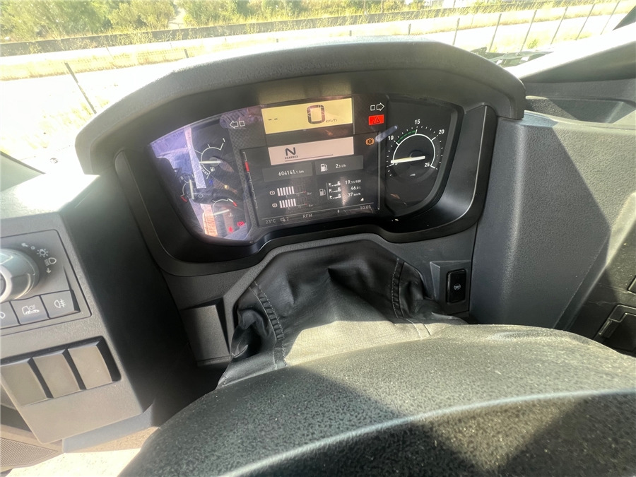 Лизинг на Renault C 460 Renault C 460: слика 18