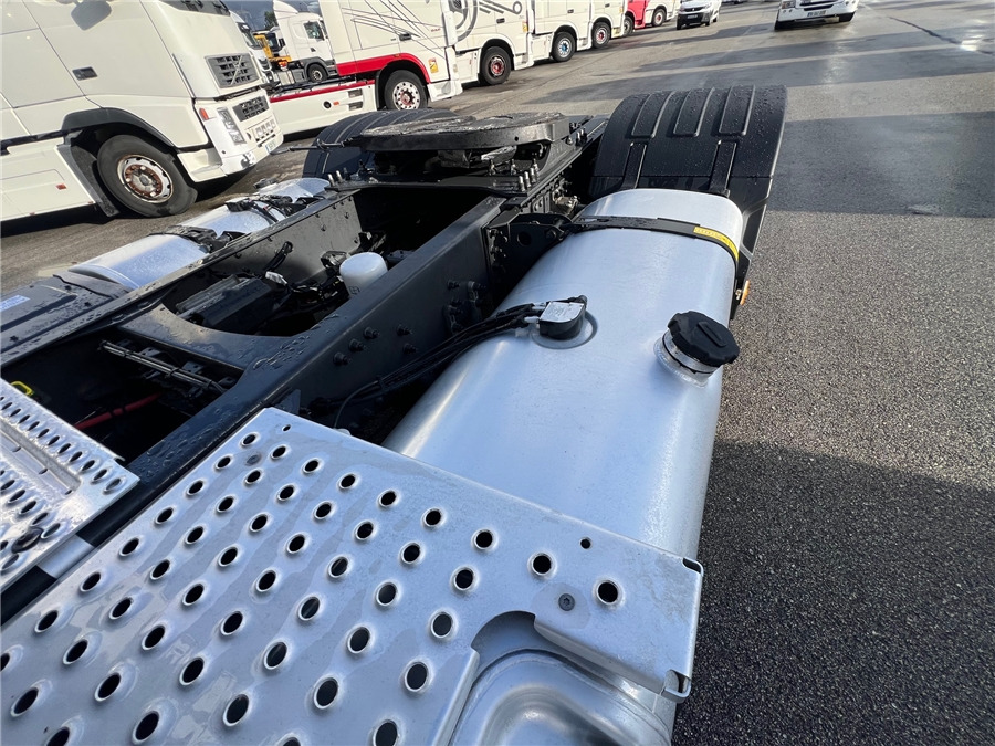 Камион влекач Volvo FH500 / RETARDER / IPARKCOOL: слика 11 Камион влекач Volvo FH500 / RETARDER / IPARKCOOL: слика 11