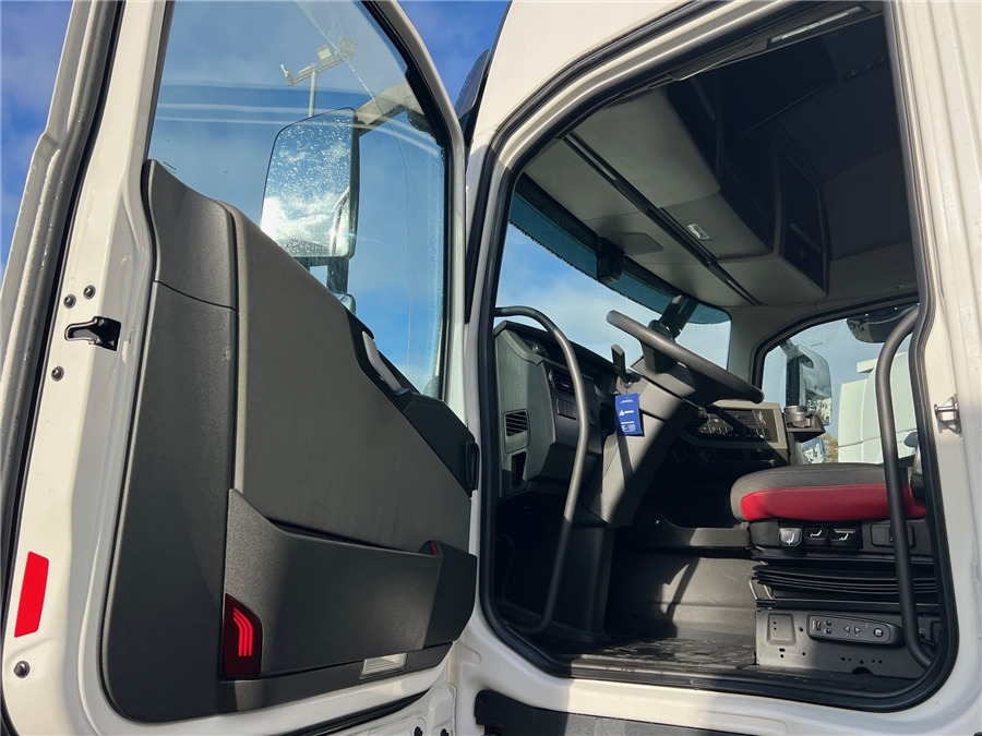 Камион влекач Volvo FH500 / RETARDER / IPARKCOOL: слика 15 Камион влекач Volvo FH500 / RETARDER / IPARKCOOL: слика 15