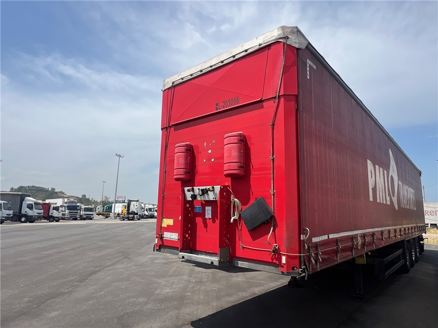 SCHMITZ CARGOBULL SCB-S3T TETO ELEVAR - Полуприколка со церада: слика 1 SCHMITZ CARGOBULL SCB-S3T TETO ELEVAR - Полуприколка со церада: слика 1
