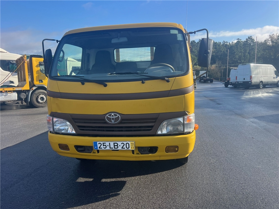 TOYOTA dyna - Комбе со отворен сандак: слика 2 TOYOTA dyna - Комбе со отворен сандак: слика 2