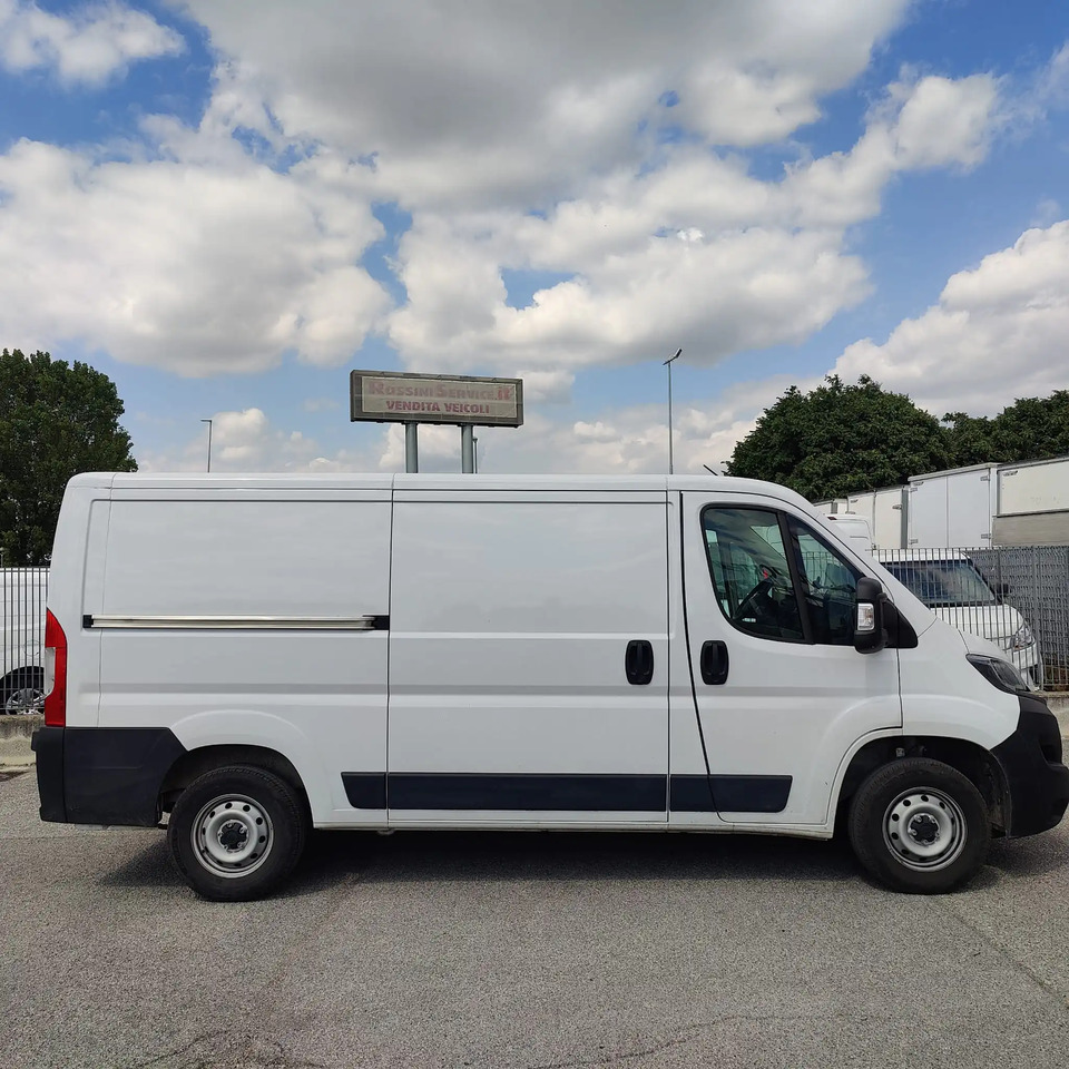 FIAT DUCATO L1H1 140 - Товарно комбе: слика 2 FIAT DUCATO L1H1 140 - Товарно комбе: слика 2